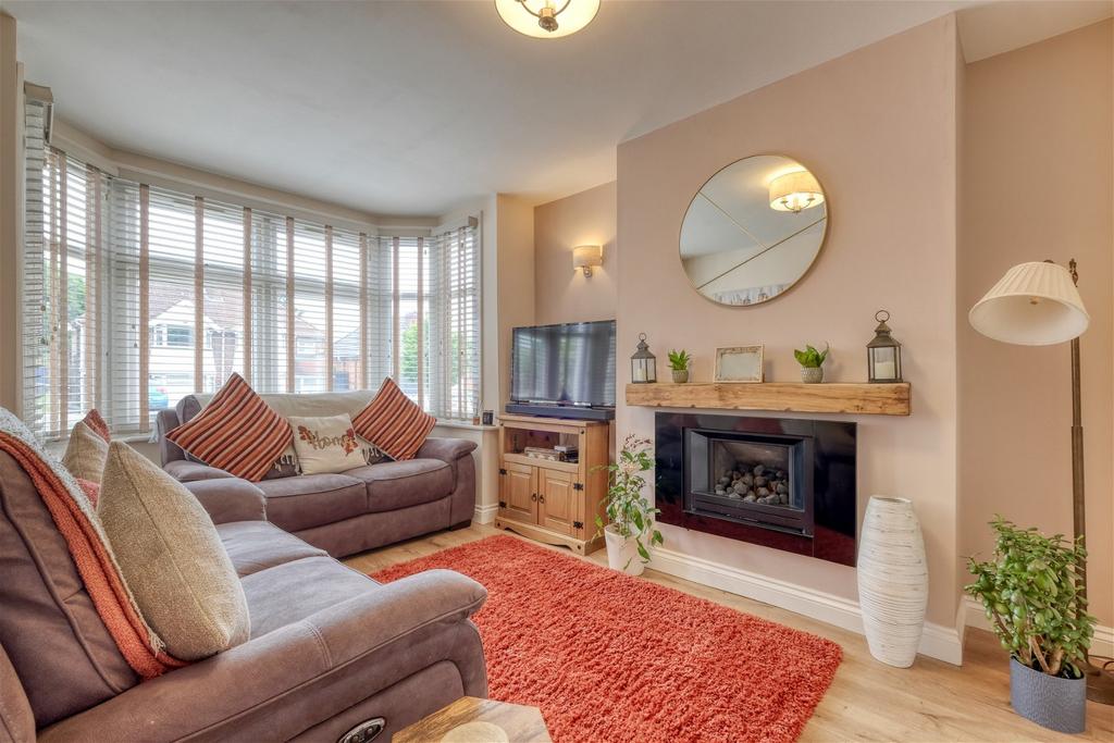 Farren Road, Northfield, Birmingham... 3 bed semidetached house for