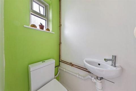 45 Walnut Crescent, Kettering, NN16 9PX