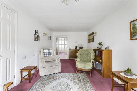 1 bedroom ground floor flat for sale, Barnside Court, Welwyn Garden City, Hertfordshire
