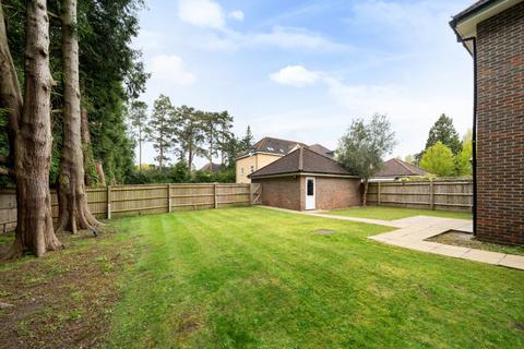 4 bedroom semi-detached house for sale, Cranwells Lane, Farnham Common, Buckinghamshire, SL2