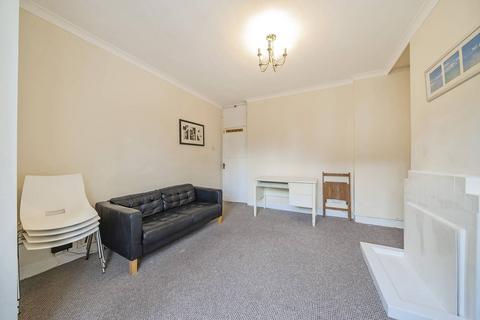 2 bedroom flat to rent, Robertson House, Tooting Broadway, London, SW17