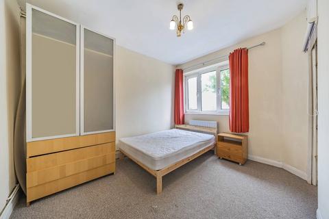 2 bedroom flat to rent, Robertson House, Tooting Broadway, London, SW17