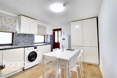 2 bedroom flat to rent, Howards Road - Plaistow - E13