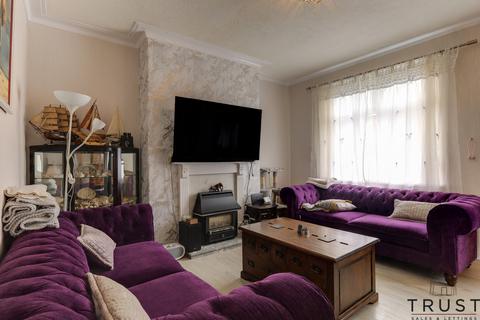 3 bedroom end of terrace house for sale, Batley WF17