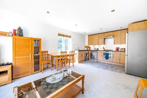 2 bedroom flat for sale, London Road, Guildford GU1