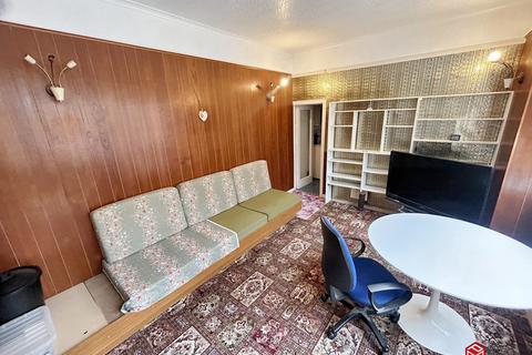 3 bedroom end of terrace house for sale, Neath Road, Maesteg, Bridgend. CF34 9EF