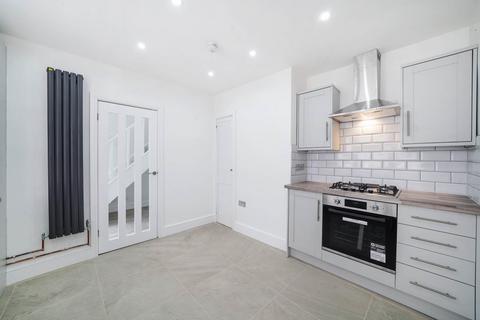 20 Scoulding Road, London, E16 1NT