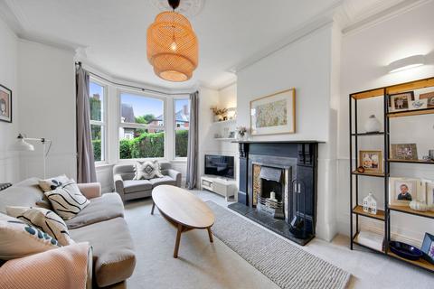 99 Ashgate Road, Chesterfield, S40 4AH