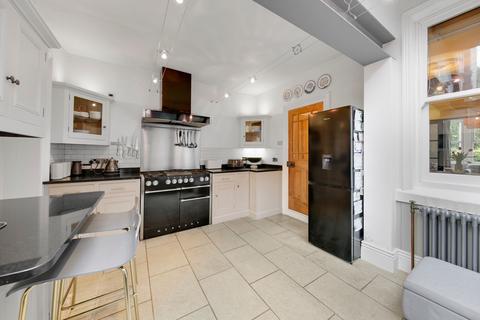 99 Ashgate Road, Chesterfield, S40 4AH