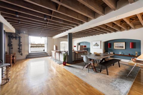 2 bedroom apartment for sale, Great Jubilee Wharf, Wapping Wall, London, E1W