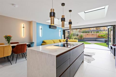 69 Kings Road, Kingston Upon Thames, KT2 5JB