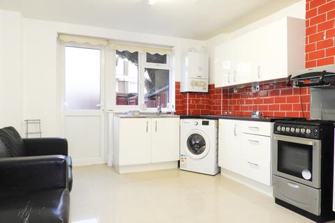 4 bedroom apartment to rent, Mandela Street, Oval, London, SW9