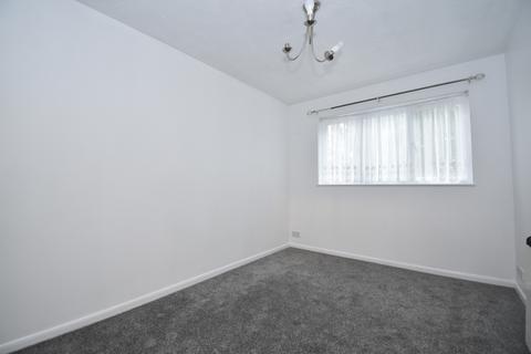 2 bedroom flat to rent, Trinity Road Gravesend DA12