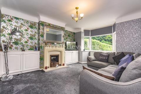 3 bedroom semi-detached house for sale, Earnshaw Drive, Leyland PR25