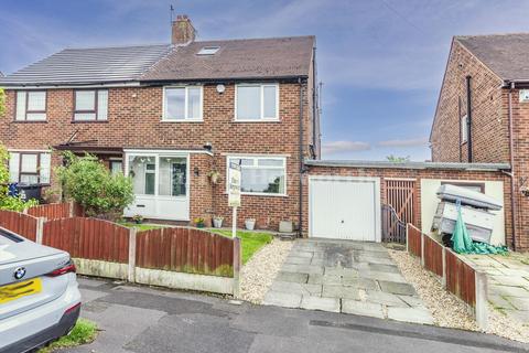 25 Earnshaw Drive, Leyland, PR25 1QS