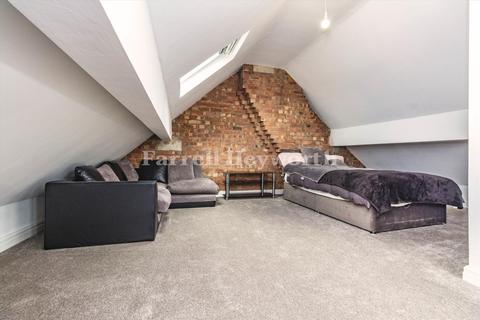 25 Earnshaw Drive, Leyland, PR25 1QS