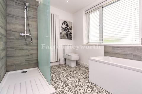 25 Earnshaw Drive, Leyland, PR25 1QS