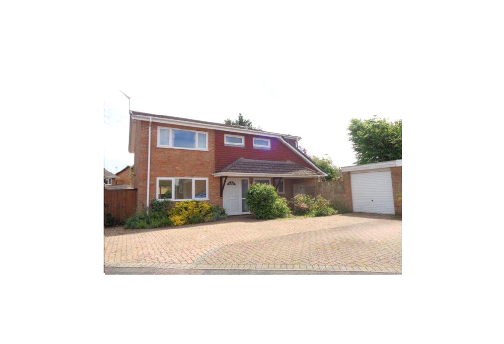 Basingstoke, Basingstoke RG22 4 bed detached house to rent £1,900 pcm (£438 pw)