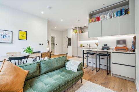 1 bedroom apartment for sale, Balham High Road, London, SW12
