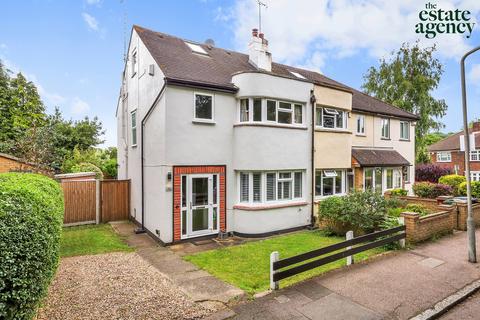 16 Epping Glade, London, E4 7PQ