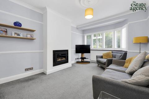 16 Epping Glade, London, E4 7PQ