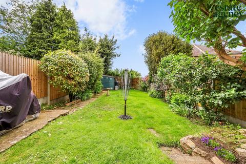 16 Epping Glade, London, E4 7PQ