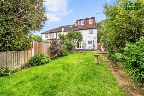 16 Epping Glade, London, E4 7PQ