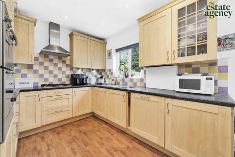 16 Epping Glade, London, E4 7PQ