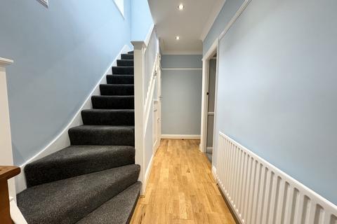 16 Epping Glade, London, E4 7PQ