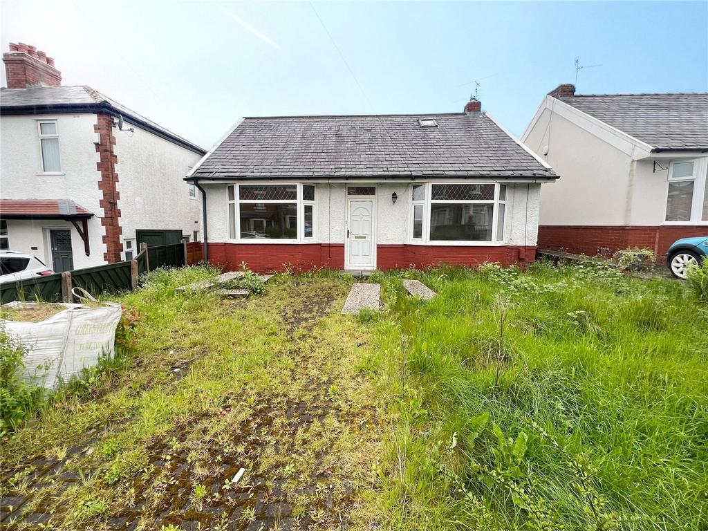 Heys Lane, Blackburn, Lancashire, BB2 3 bed detached bungalow for sale