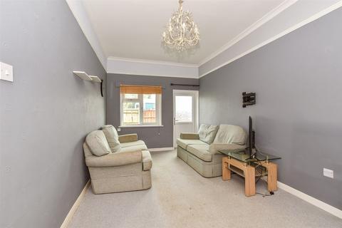 2 bedroom ground floor flat for sale, Station Approach, Staplehurst, Kent