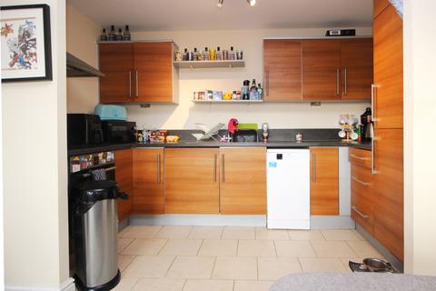 2 bedroom flat for sale, Aspen Court, Freer Crescent, High Wycombe, HP13