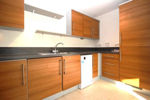 2 bedroom flat for sale, Aspen Court, Freer Crescent, High Wycombe, HP13