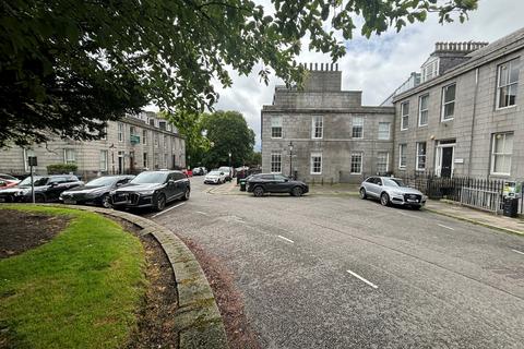 Aberdeen - 3 bedroom flat for sale