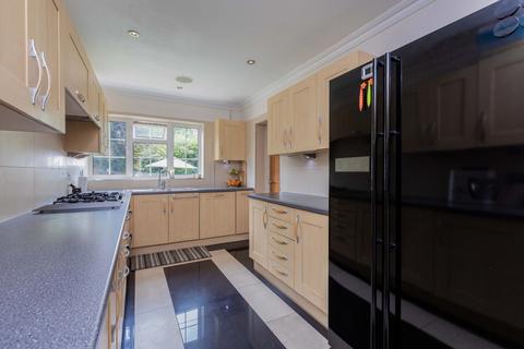 5 bedroom detached house for sale, Chiltern Road, Maidenhead