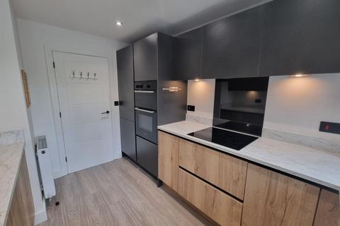 3 bedroom apartment to rent, Pinewoods Court, Hagley, Stourbridge, DY9