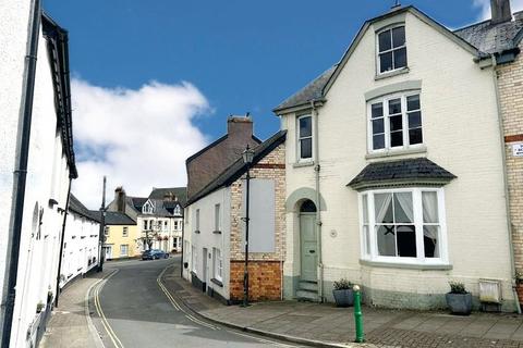 3 bedroom terraced house for sale, Torrington, Devon