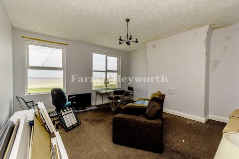 2 bedroom flat for sale, Marine Road West, Morecambe LA3