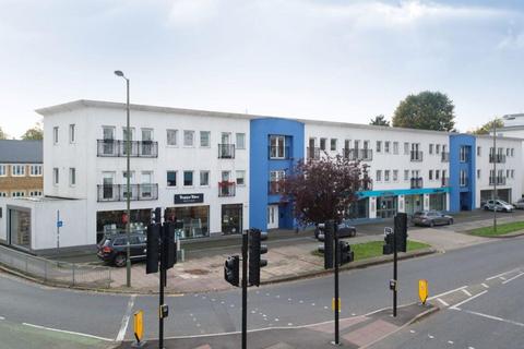 Property to rent, New Zealand Avenue, Walton-on-Thames, KT12