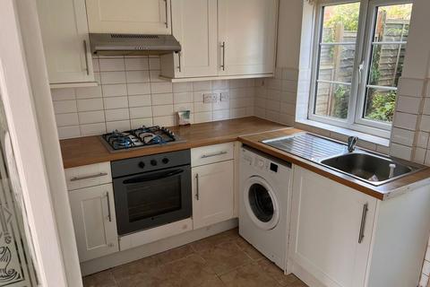 undefined, 2 Bed – Terraced House – London Road, Oadby, LE2 5DN. £895 PCM.