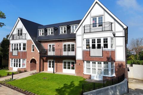 2 bedroom apartment for sale, Chewton Farm Road, Highcliffe, Christchurch , BH23