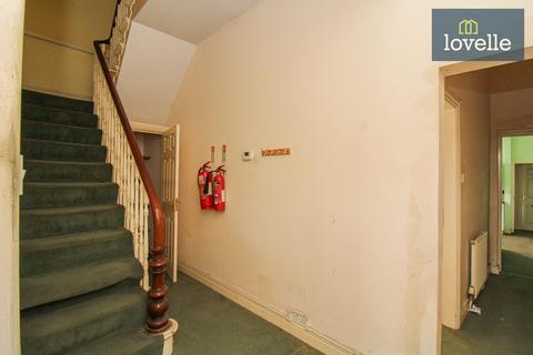 35 Chantry Lane, Grimsby, DN31 2LP