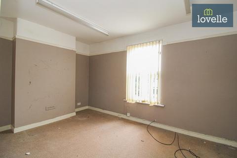 35 Chantry Lane, Grimsby, DN31 2LP