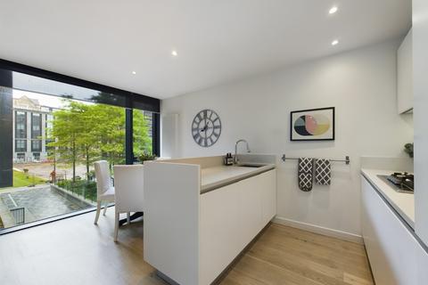 2 bedroom flat for sale, Simpson Loan, Quartermile, Edinburgh, EH3