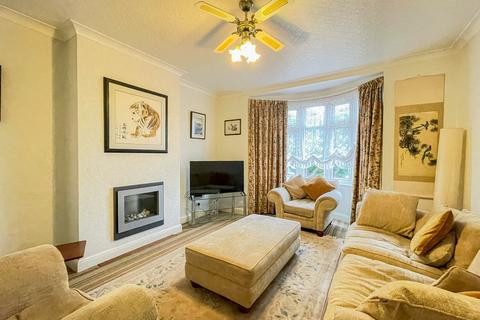 4 bedroom detached house for sale, Central Avenue, Gravesend, DA12