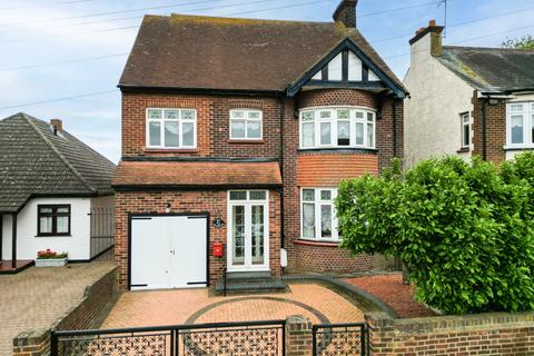 4 bedroom detached house for sale, Central Avenue, Gravesend, DA12