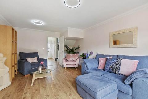 3 bedroom end of terrace house for sale, Dixons Hill Road, North Mymms, AL9