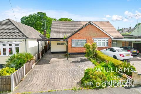 2 bedroom semi-detached bungalow for sale, Central Avenue, Hadleigh