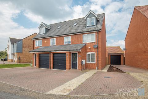 4 bedroom semi-detached house for sale, Flanders Rise, Wymondham