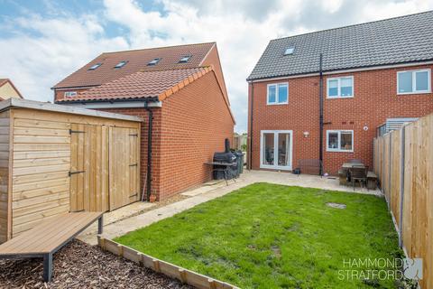 4 bedroom semi-detached house for sale, Flanders Rise, Wymondham